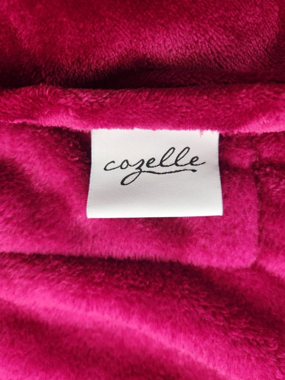 Cozelle Oversized Blanket Hoodie One Size Bright Pink / Magenta - Picture 6 of 8